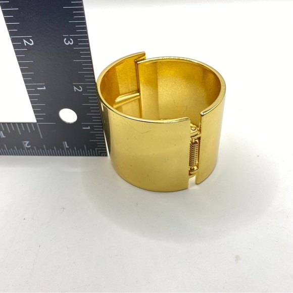 Wide Chunky Gold Tone Shiney Hinged Clamper Bracelet - Picture 5 of 6